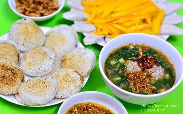 an-sang-nha-trangb-banh-can