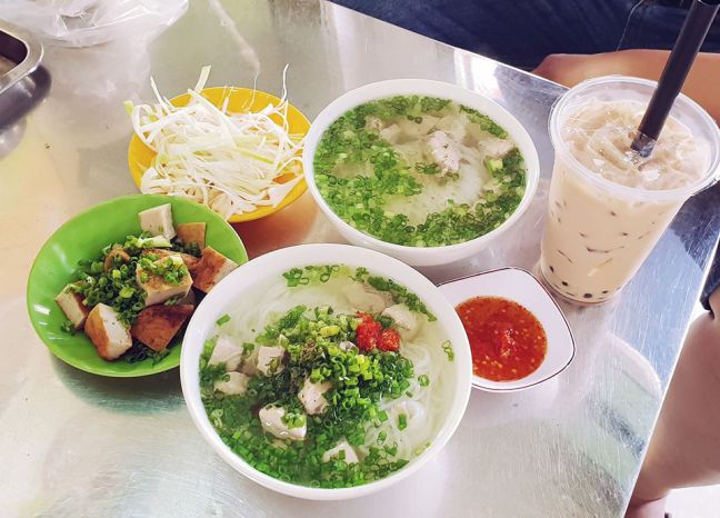 banh-canh-co-ha