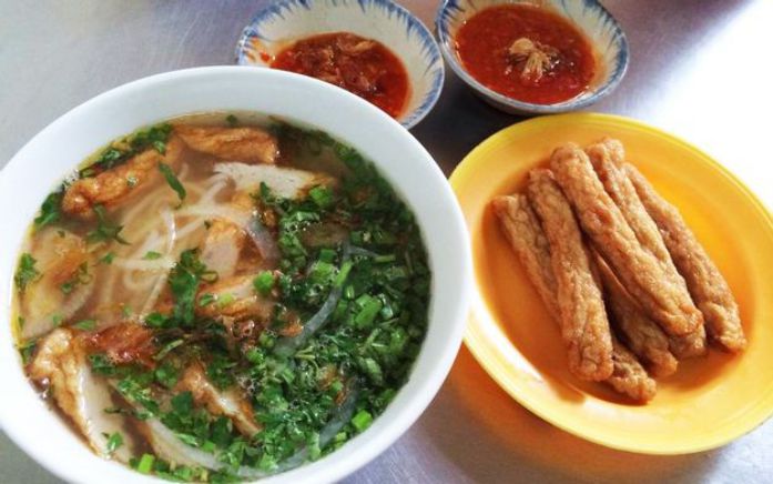 banh-canh-tran-thi-tinh