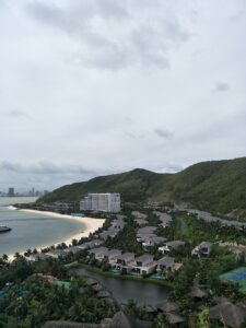 Resort Nha Trang trên đảo với dãy biệt thự giữa rừng dừa và bãi cát trắng